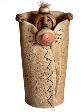 Signed Lisa LaMonthe Sculpture Taos Pueblo Blanket People Ceramic 93 Agate Stone
